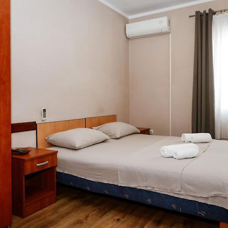 Apartments Djukic Tivat Bagian luar foto