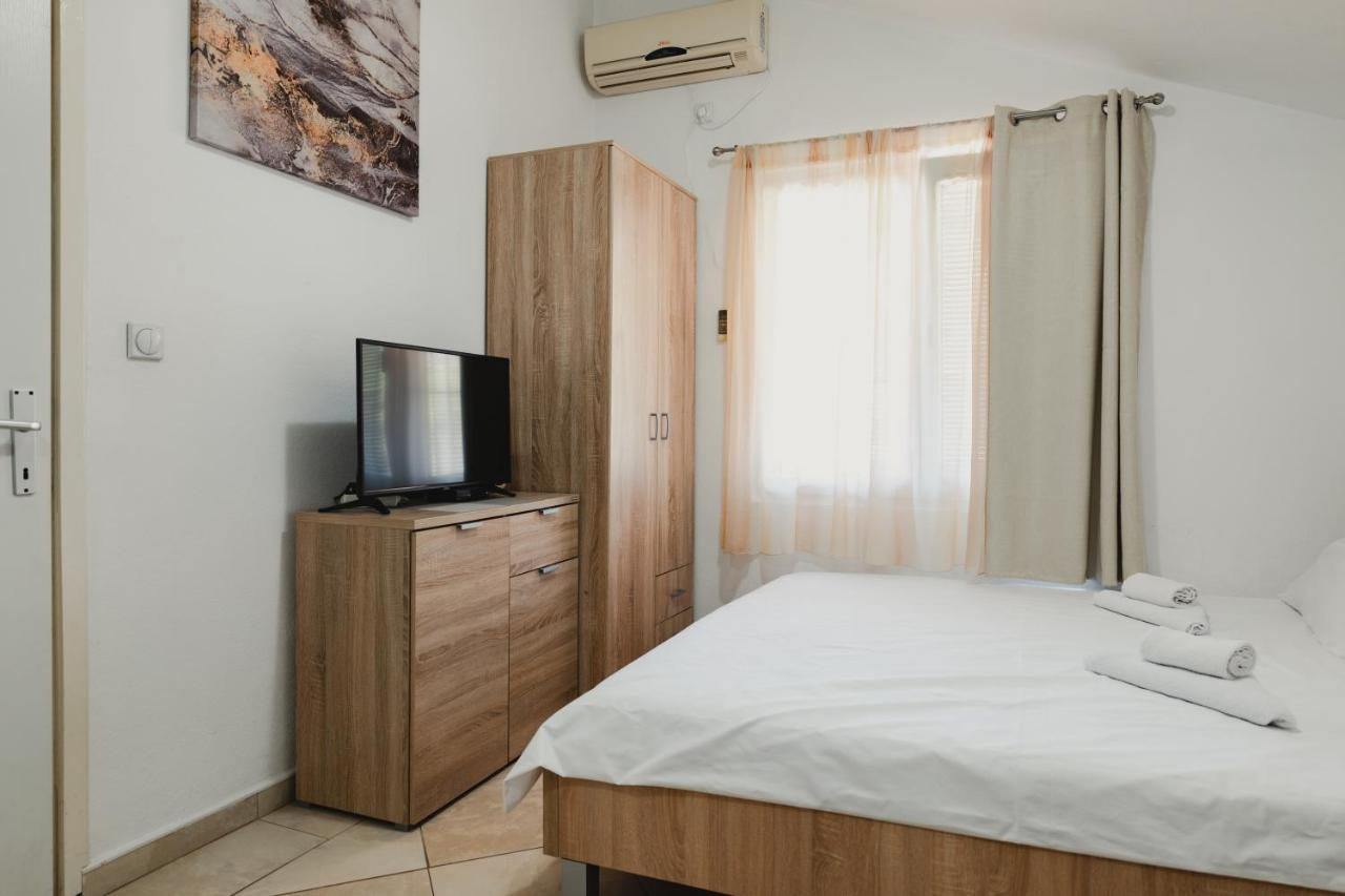 Apartments Djukic Tivat Bagian luar foto