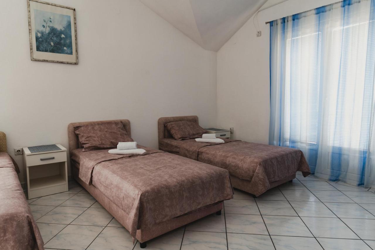 Apartments Djukic Tivat Bagian luar foto