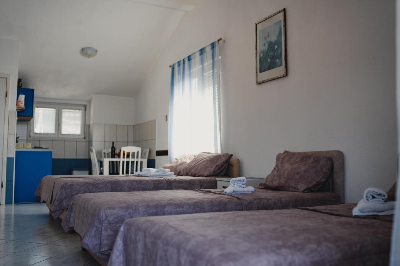 Apartments Djukic Tivat Bagian luar foto
