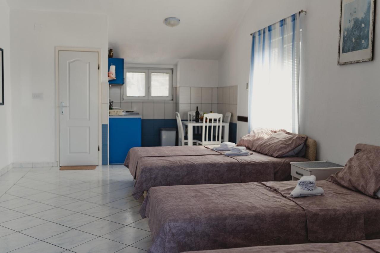 Apartments Djukic Tivat Bagian luar foto