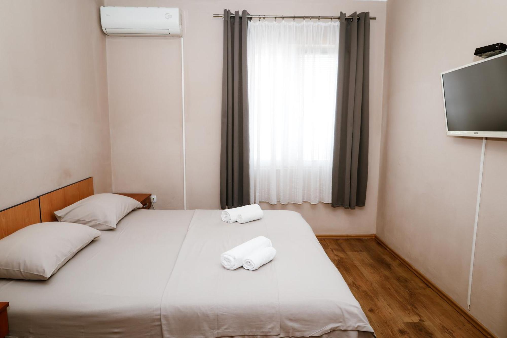 Apartments Djukic Tivat Bagian luar foto