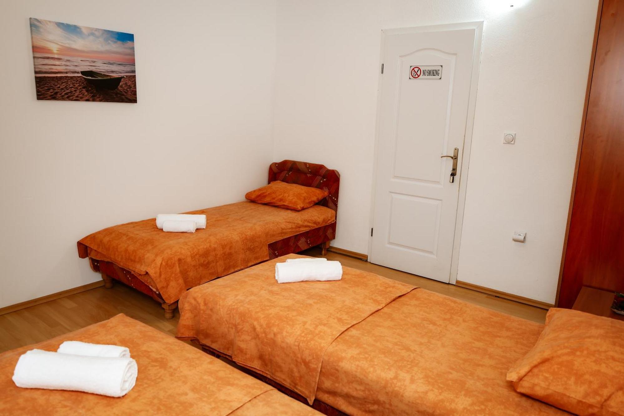 Apartments Djukic Tivat Bagian luar foto