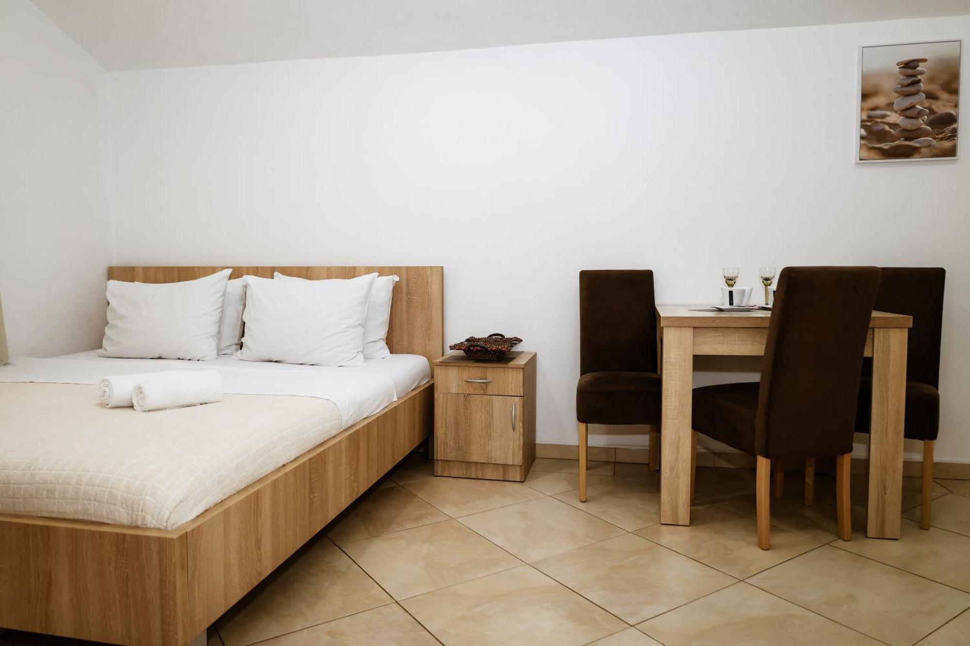 Apartments Djukic Tivat Bagian luar foto