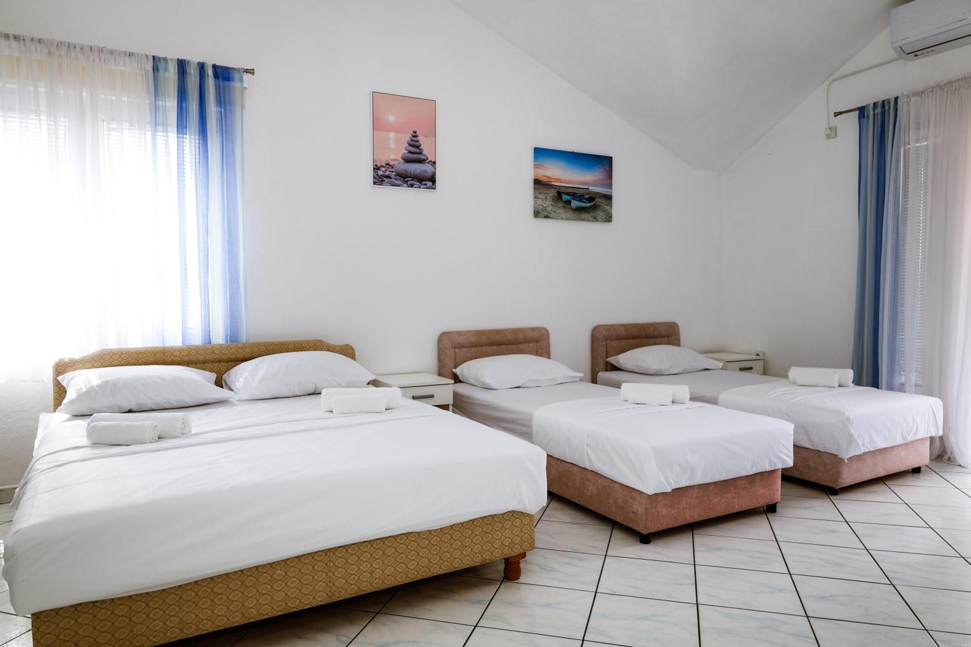Apartments Djukic Tivat Bagian luar foto