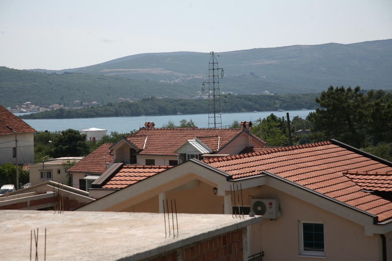Apartments Djukic Tivat Bagian luar foto